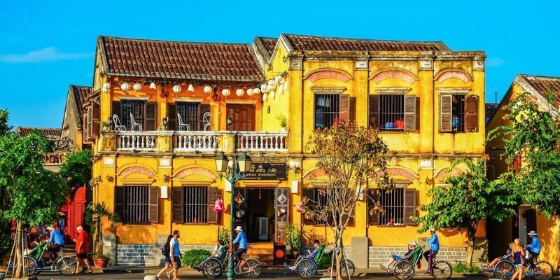 Phố cổ là nơi giao thoa của nhiều nền văn hóa khác nhau