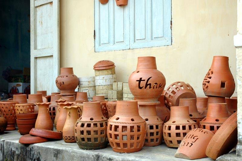 Quà kỷ niệm từ làng làm gốm Thanh Hà