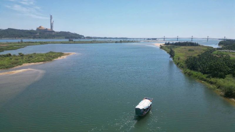 Quang cảnh bên bờ sông Trà Khúc