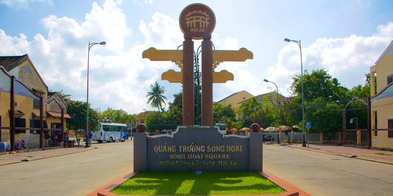 Quảng trường sông Hoài - Cảng giao thương nhộn nhịp vào thế kỷ 16