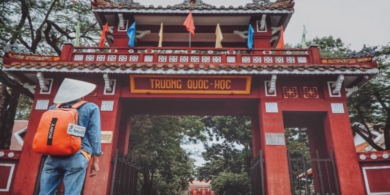 Quốc Học Huế luôn chào đón du khách bất cứ lúc nào