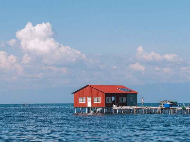 Di chuyển tới làng chài vô cùng đơn giản