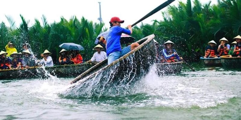 Múa thúng đã trở thành “đặc sản” của khu du lịch rừng dừa