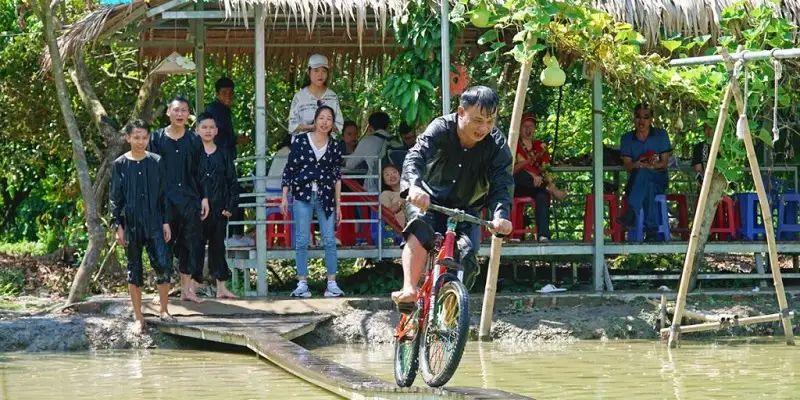 Du khách có thể thử sức với các hoạt động giải trí