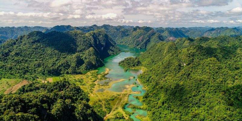 Quang cảnh rừng Hữu Liên bạt ngàn xanh khi nhìn từ trên cao