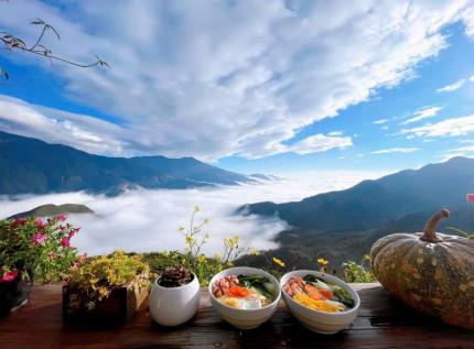 Săn mây Tà Xùa, chạm tới biển mây giữa đại ngàn Tây Bắc