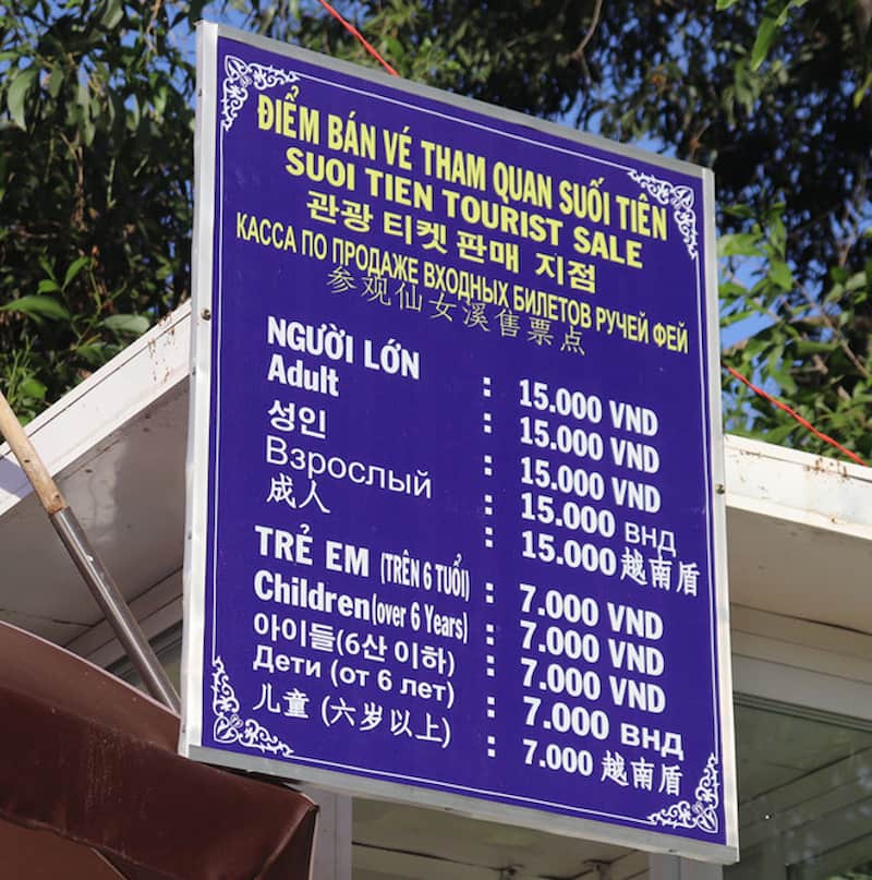 Giá vé tham quan rất hợp lý và hấp dẫn du khách