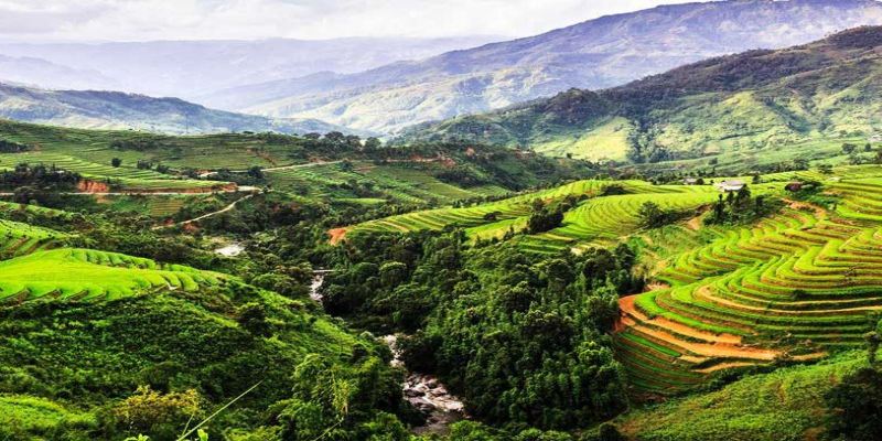 Vùng đất Tây Nguyên núi non trùng điệp, cà phê bạt ngàn