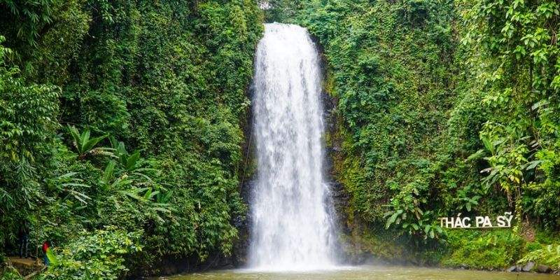 Thác Pa Sỹ mang vẻ đẹp nguyên sơ hiếm có