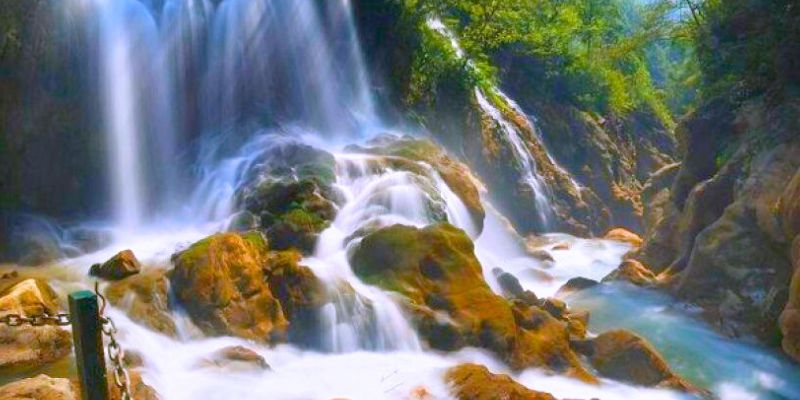 Nàng Lở Lan hóa thành dòng thác ngày đêm chờ đợi Lý Phàn