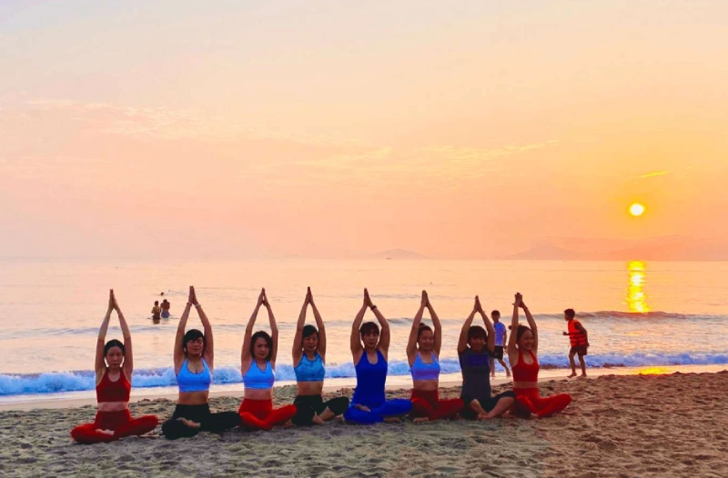 Tham gia lớp yoga thiền định