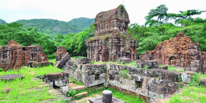Tham quan thánh địa Mỹ Sơn