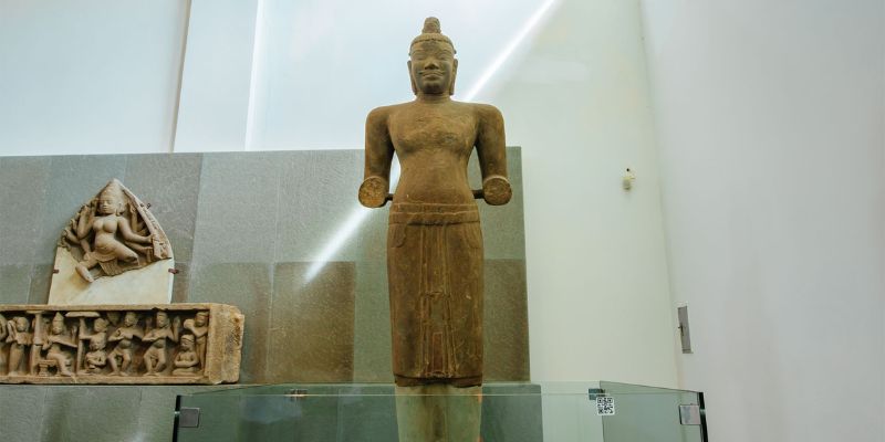 Tượng thần Shiva được chế tác ở niên đại cuối thế kỷ VIII