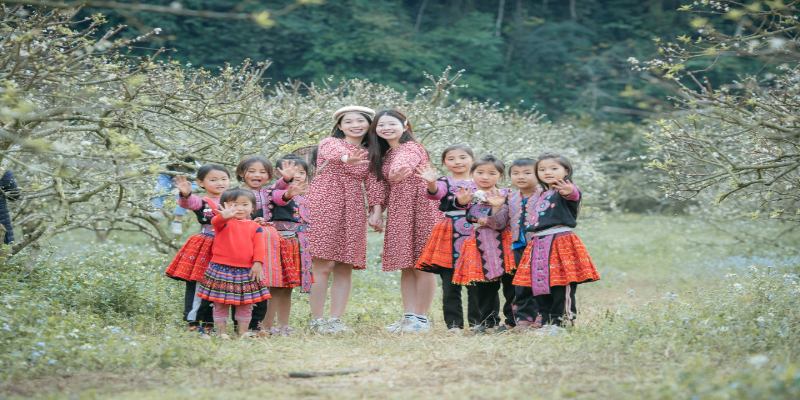 Tháng 3 có hoa ban, hoa đào, hoa mận nở rộ thơ mộng