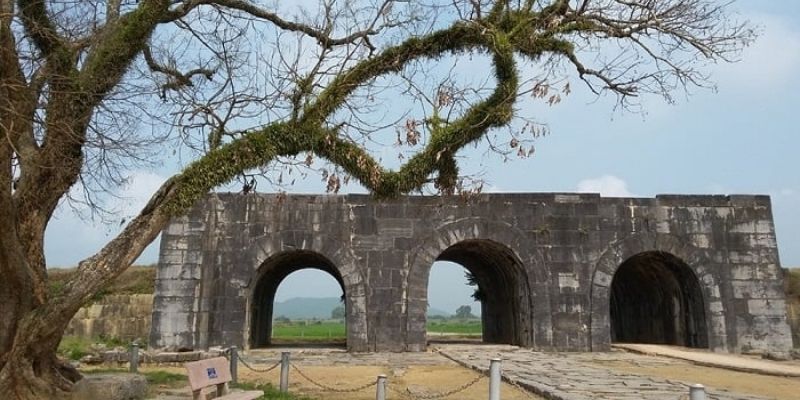 Thành Nhà Hồ được coi là kinh đô hoành tráng thời nhà Hồ, minh chứng cho tài trí và quyền lực của Hồ Quý Ly