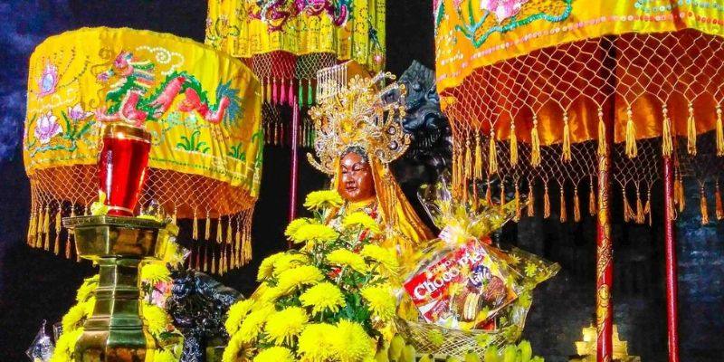 Tháp chính thờ nữ thần Thiên Y A Na uy nghi 