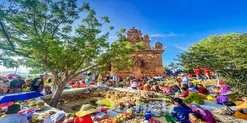 Lễ cầu mưa và Chabun mang ý nghĩa đời sống sâu sắc