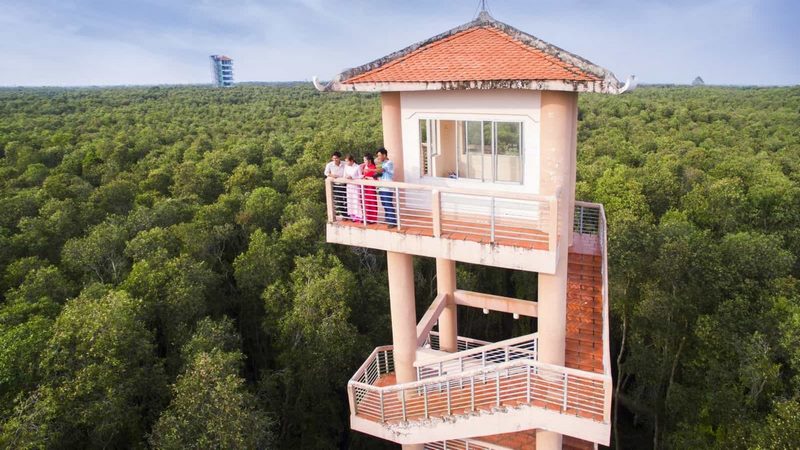 Tháp quan sát có độ cao tới 18m