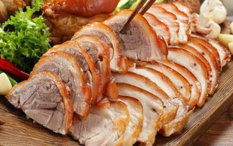 Lợn cắp nách nướng - Đặc sản Lai Châu