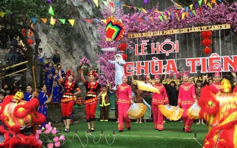 Thời gian lễ hội là lúc diễn ra nhiều hoạt động nhất