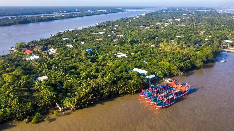 Tới vui chơi ở khu du lịch Cồn Phụng thơ mộng