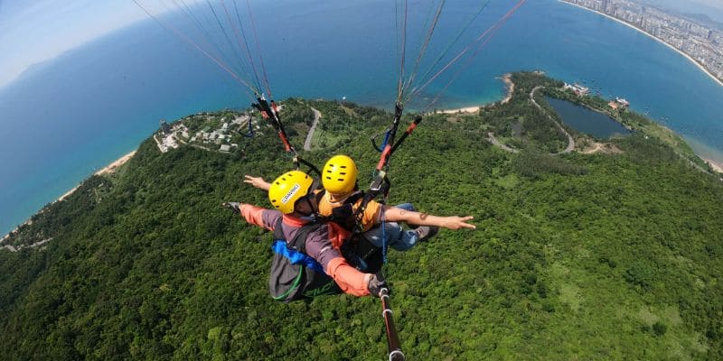 Trải nghiệm chơi dù lượn tại bán đảo Sơn Trà