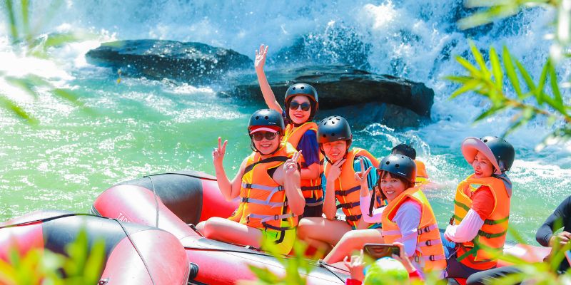 Trải nghiệm dã ngoại khi ghé thăm thác