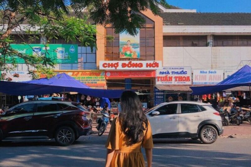 Trải nghiệm mua sắm và ẩm thực địa phương