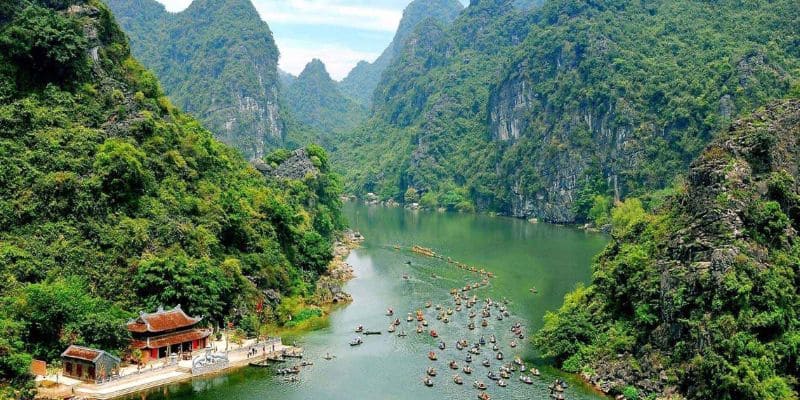 Trải nghiệm tour du lịch Ninh Bình đặc sắc