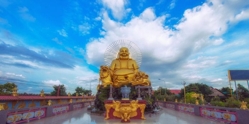 Tượng Phật Di Lặc siêu lớn, cao gần 12m5