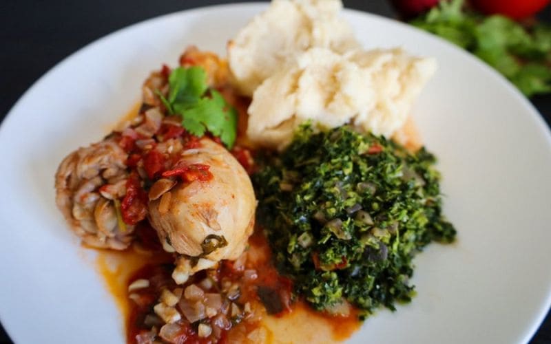 Ugali là món ăn quốc hồn quốc túy của Kenya