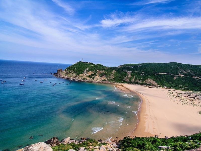 Vẻ đẹp hoang sơ hùng vĩ tại Hòn Sẹo