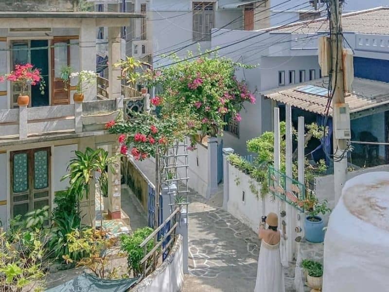 Vẻ đẹp siêu thực của làng chài Nhơn Lý