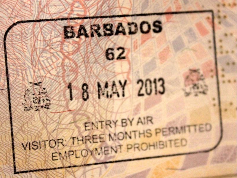 Du khách cần xin visa Barbados để có thời gian lưu trú lâu dài