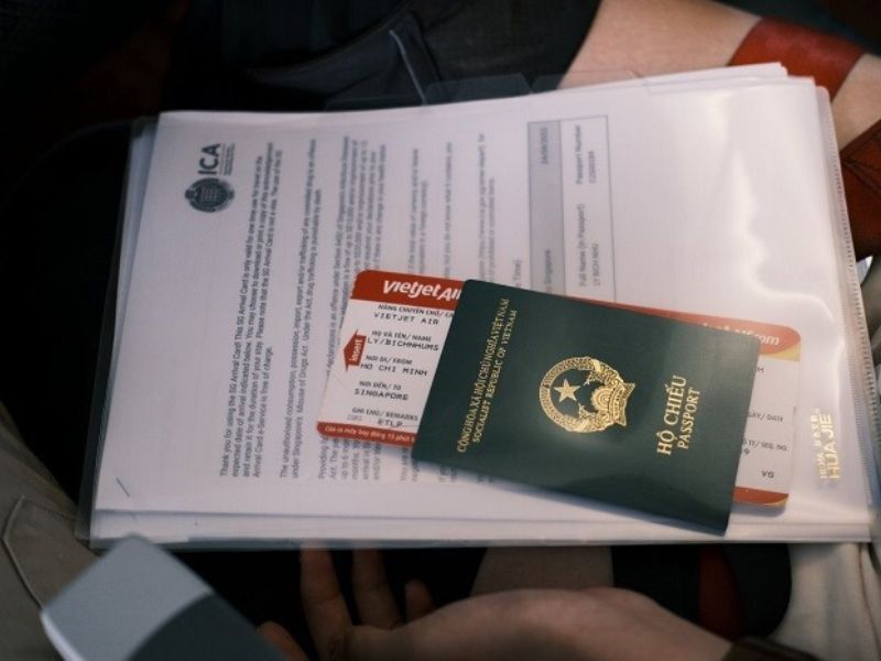 Hồ sơ làm visa cần có hộ chiếu gốc