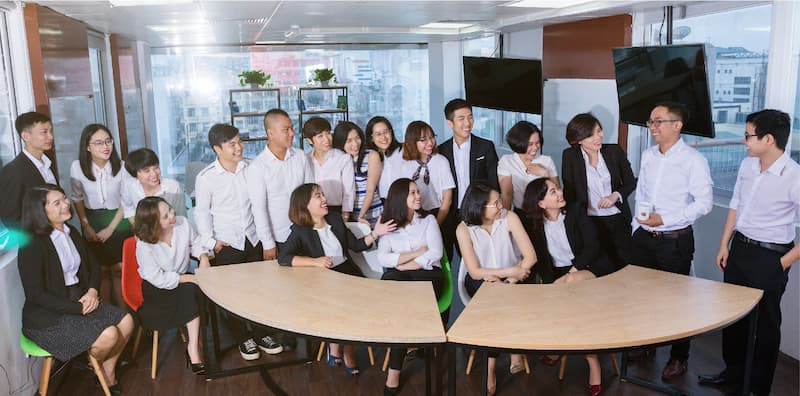 Đội ngũ chuyên gia tư vấn lấy visa đi Ukraine tại Ntktravel.com hùng hậu