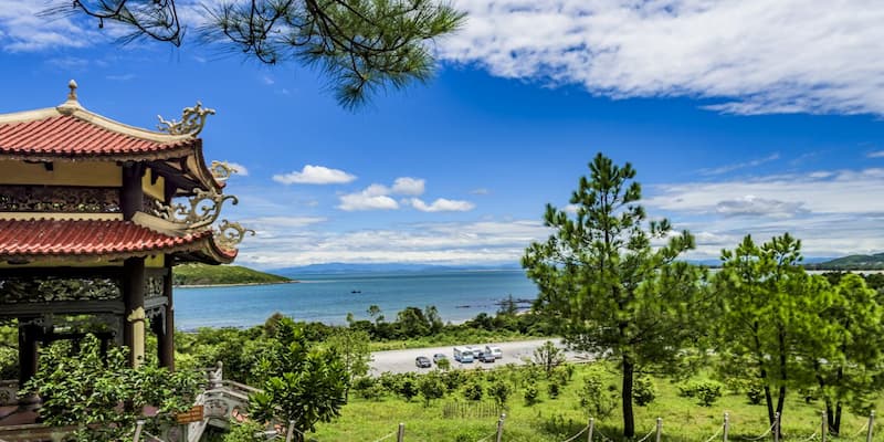 Vũng Chùa Đảo Yến có vẻ đẹp hoang sơ đến lạ