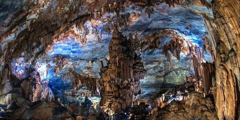 Động Thiên Đường có các khối thạch nhũ hàng triệu năm tuổi