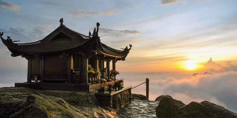 Ghé thăm Yên Tử vào tháng 10 đến tháng 3 rất phù hợp